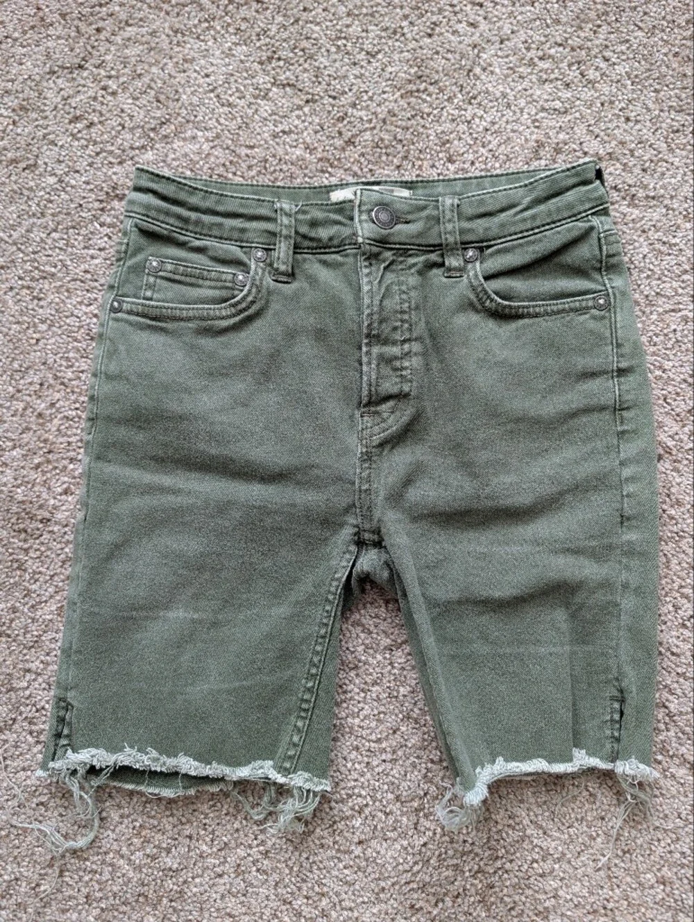 Free People Womens Army Green Avery Raw Hem Denim Bermuda Shorts Size 25